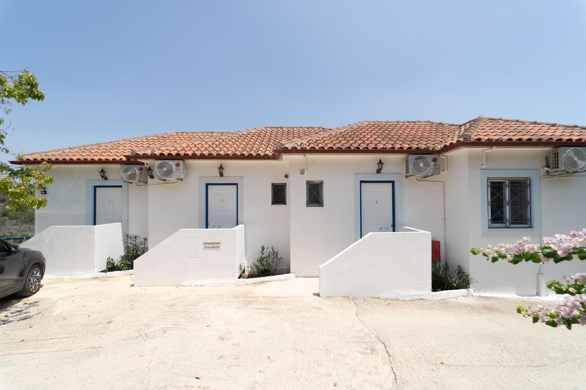 Blue Houses Maisonettes Kamária 外观 照片